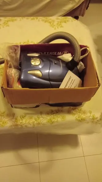 Deluxe Vacuum Cleaner For Sale in Bahria Town Karachi, Karachi - photo 1