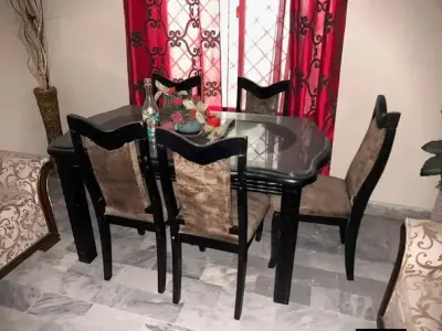 Dining Table Set For Sale in Gulistan-e-Jauhar | Karachi Ads