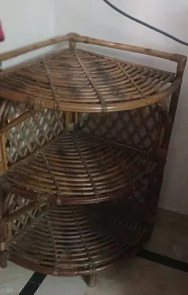 dinning table with 6 chair And corner  TableFor Sale in Gulshan-e-Jamal | Karachi Ads - photo 3