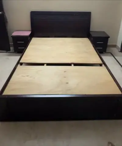 double bed in good condition For Sale in Gulistan-e-Jauhar | Karachi Ads