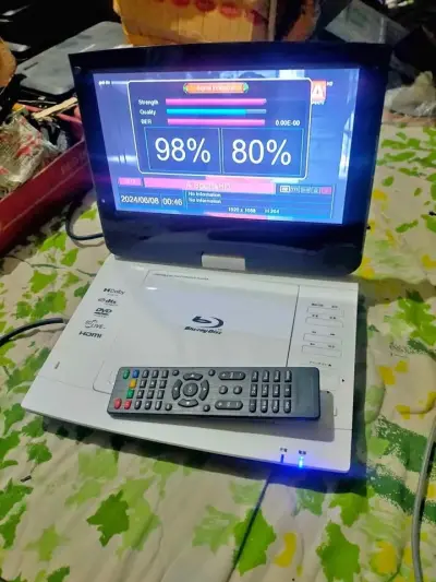 Dvd players and satellite finders available cash on delivery - For Sale in Landhi, Karachi
