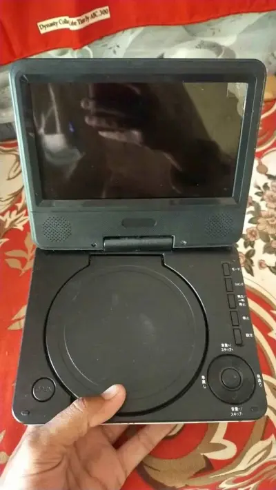 Dvd players available 7 9 10 12 inch - For Sale in Saddar, Karachi