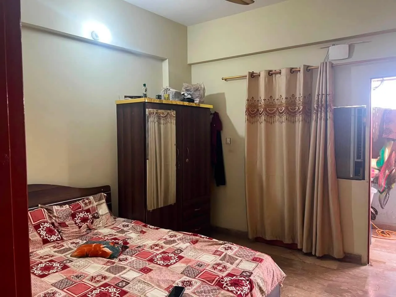 SPACIOUS 2 BED DD FLAT | FRONT FACING For Sale in Nazimabad, Karachi - photo 4