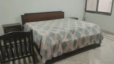 BED WITH MATTRESS For Sale in Malir Cantt | Karachi Ads