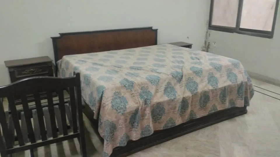 BED WITH MATTRESS For Sale in Malir Cantt | Karachi Ads - photo 1