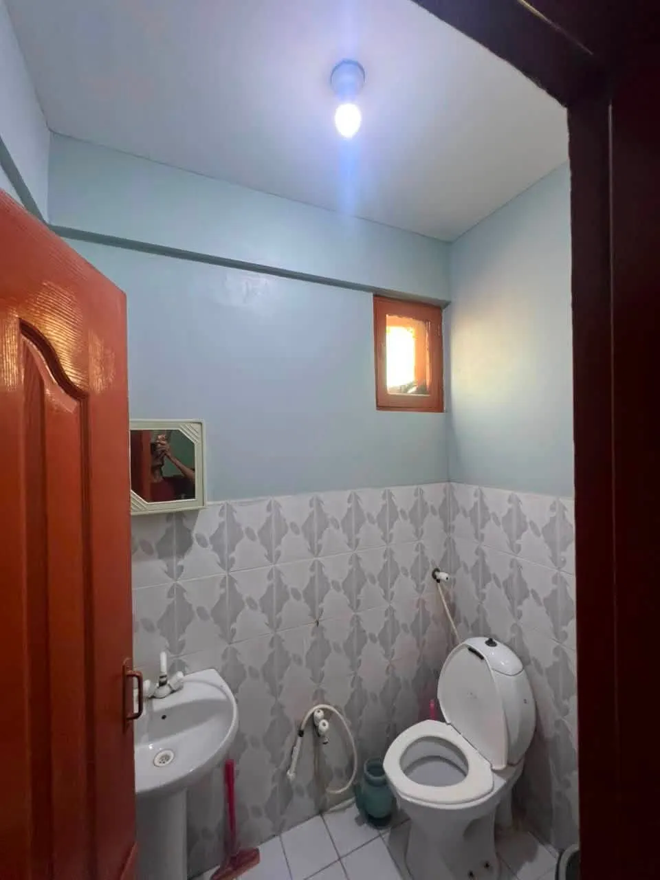SPACIOUS 2 BED DD FLAT | FRONT FACING For Sale in Nazimabad, Karachi - photo 3