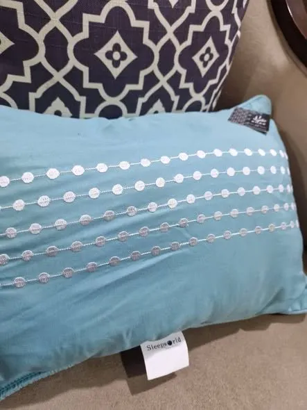 Filled decorative cushion - photo 1