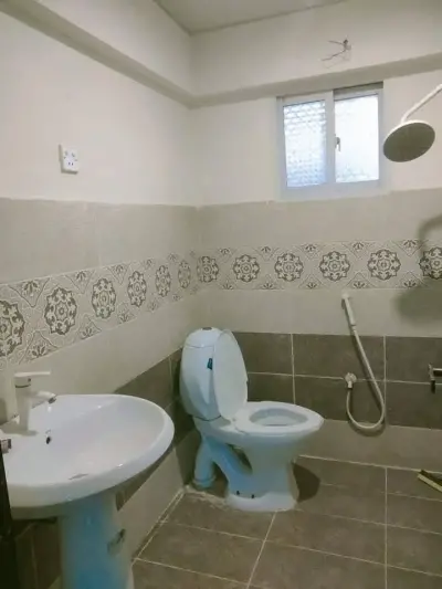 FLAT FOR SALE CASH DEAL - photo 6