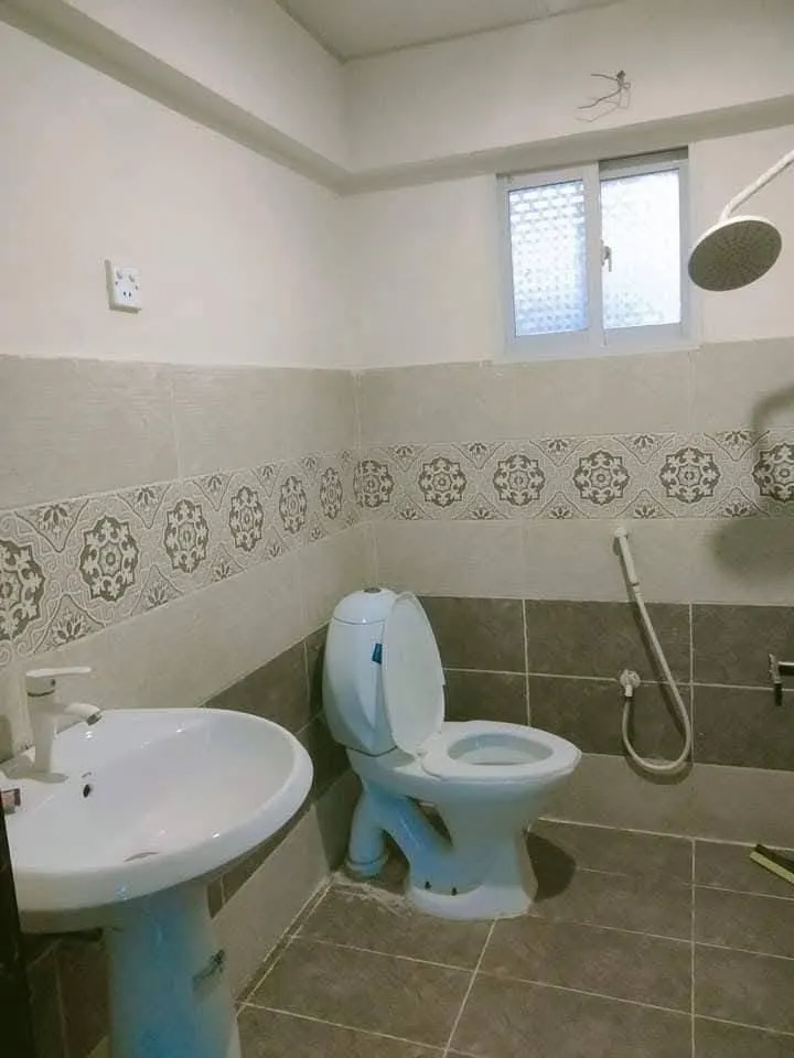 FLAT FOR SALE CASH DEAL - photo 6