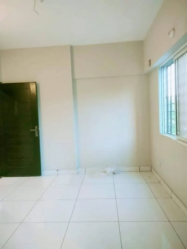 FLAT FOR SALE CASH DEAL - photo 8