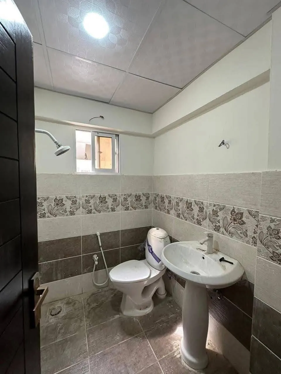 FLAT FOR SALE CASH DEAL - photo 9