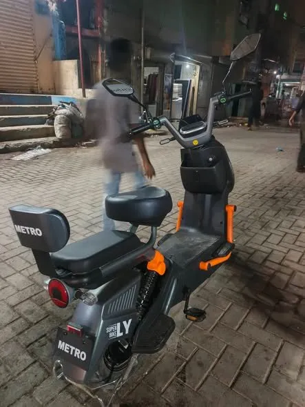 ⚡️ FOR SALE: METRO Electric Scooter! ⚡️ - photo 1