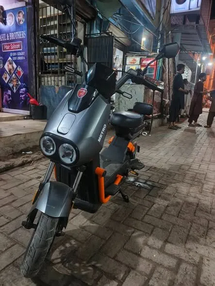 ⚡️ FOR SALE: METRO Electric Scooter! ⚡️ - photo 3