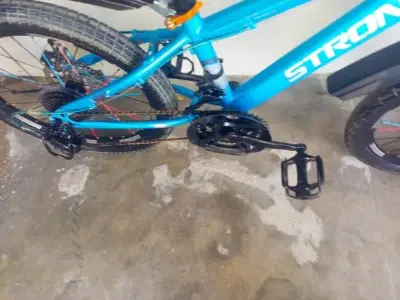 🚲 – STRONG Sports Cycle 💙🖤 For Sale in Scheme 33 | Karachi Ads - photo 3