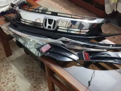 Front Grill Chrome Garnish / Side Trims (2 Pieces) For Sale in North Karachi | Karachi Ads