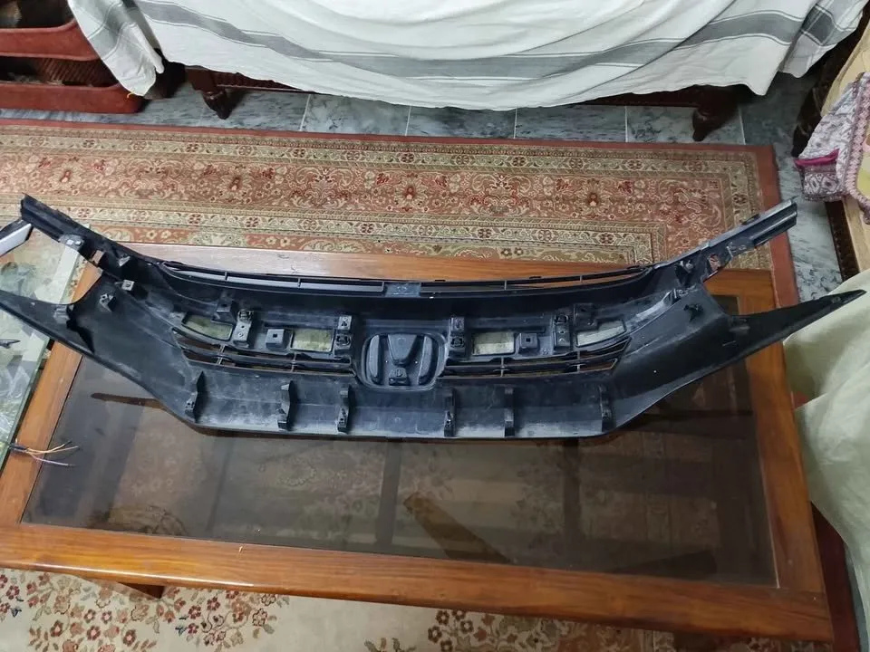 Front Grill Chrome Garnish / Side Trims (2 Pieces) For Sale in North Karachi | Karachi Ads - photo 3