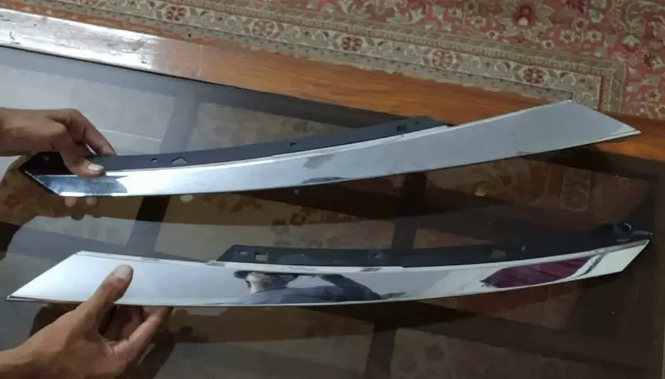 Front Grill Chrome Garnish / Side Trims (2 Pieces) For Sale in North Karachi | Karachi Ads - photo 6
