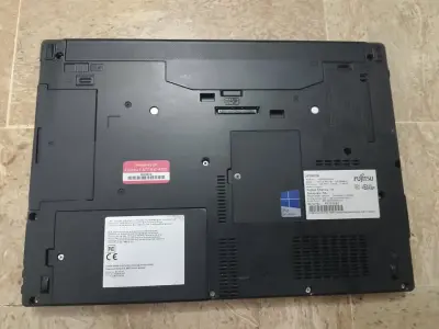 FUJITSU Lifebook E-736 core i5 (6th generation) For Sale in New Karachi, Karachi - photo 3