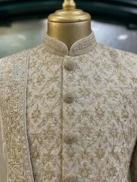 Grace, tradition, and luxury combined in one masterpiece. - photo 2