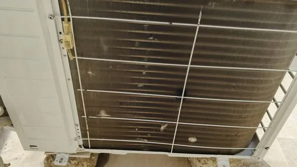 Gree G10 DC Inverter AC – Original | Excellent Condition For Sale in Gulistan-e-Jauhar, Karachi - photo 3