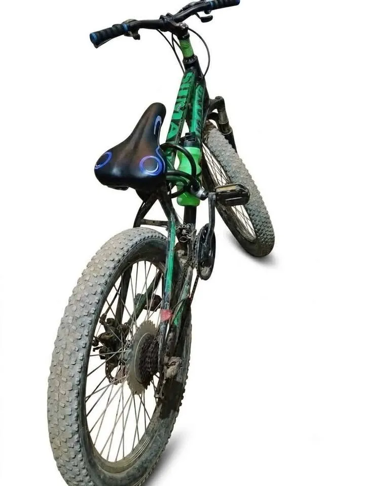 Green & Black Mountain Bike – Ready to Ride!# 24 For Sale in Model Colony | Karachi Ads - photo 2