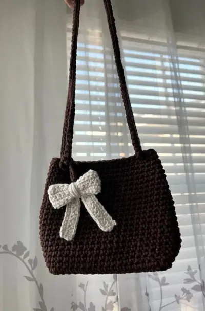 Handmade Crochet Bag – Stylish & Cute Shoulder Bag 🧶✨