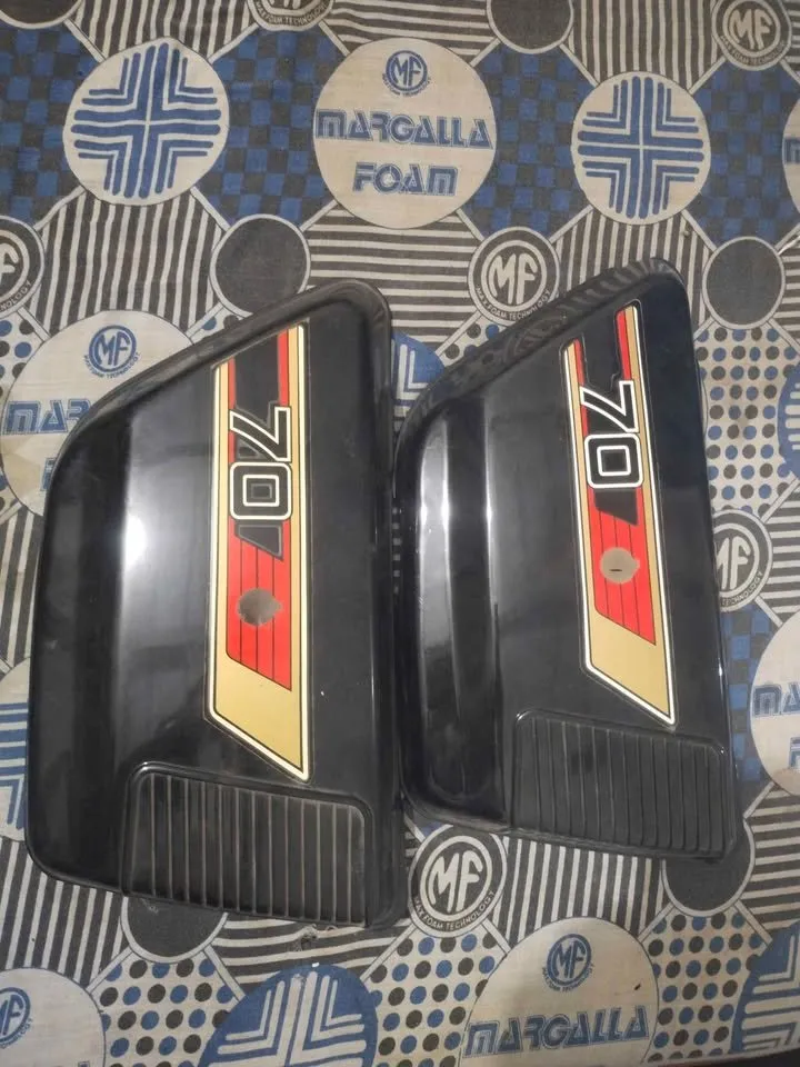 Honda 1983 Model Tank side cover For Sale in Gulistan-e-Jauhar | Karachi Ads - photo 4