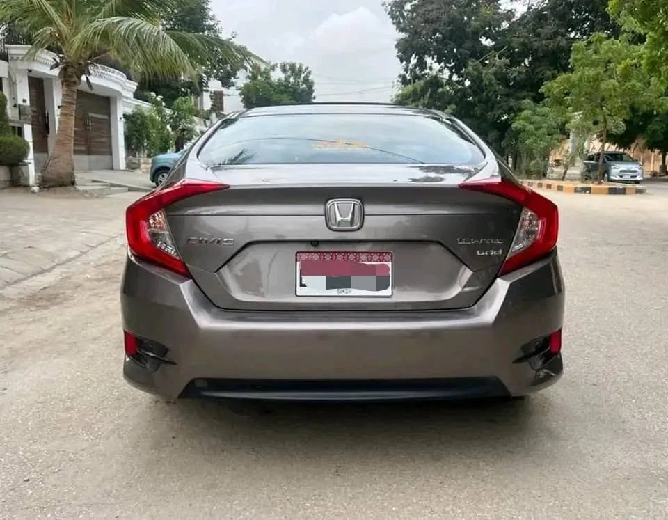 Honda Civic Oriel Prosmatec UG 2018 for Sale in Karachi – Low Mileage, Excellent Condition - photo 5