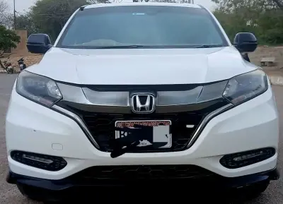 HONDA VEZEL RS For Sale in Gulshan-e-Iqbal Block 17 | Karachi Ads