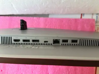 HP Z27u G3 27" Inch 2K Borderless IPS LED For Sale in Bahadurabad, Karachi - photo 3