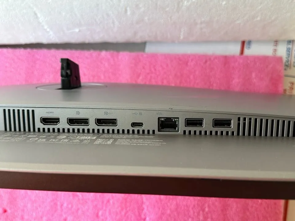 HP Z27u G3 27" Inch 2K Borderless IPS LED For Sale in Bahadurabad, Karachi - photo 3