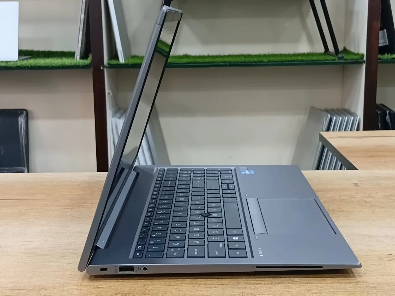 HP ZBook Firefly 15 G8 Core i7 11th Generation For Sale in Gulshan-e-Iqbal, Karachi - photo 4