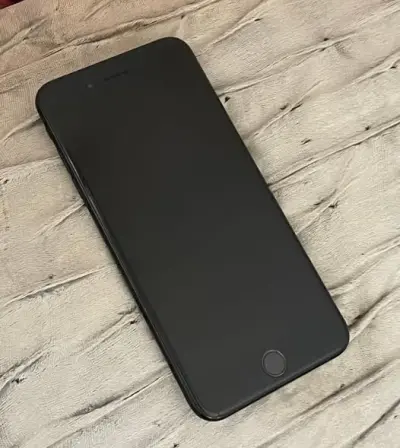 I phone 7 plus For Sale in Gulshan-e-Iqbal | Karachi Ads - photo 2