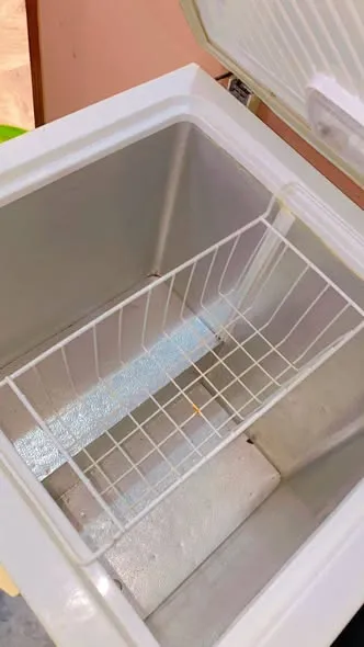 ingle 1 door deep freezer. For Sale in Mehmoodabad, Karachi - photo 2