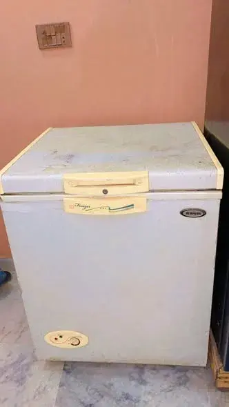 ingle 1 door deep freezer. For Sale in Mehmoodabad, Karachi - photo 4