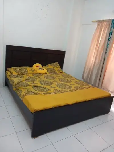 King Size Bed with Mattress 🛏️ For Sale in Gulistan-e-Jauhar Block 13 | Karachi Ads
