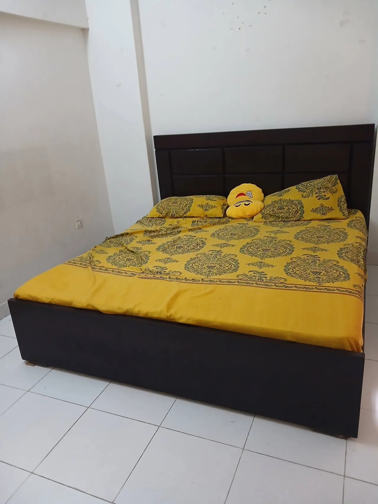King Size Bed with Mattress ποΈ For Sale in Gulistan-e-Jauhar Block 13 | Karachi Ads - photo 2