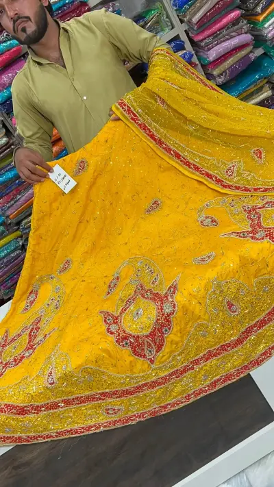 LUXURIOUS THRIFT STORE ARTICLE For Sale in New Karachi | Karachi Ads - photo 2