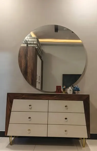 Luxury Modern Bedroom Set For Sale in Bahadurabad | Karachi Ads - photo 2