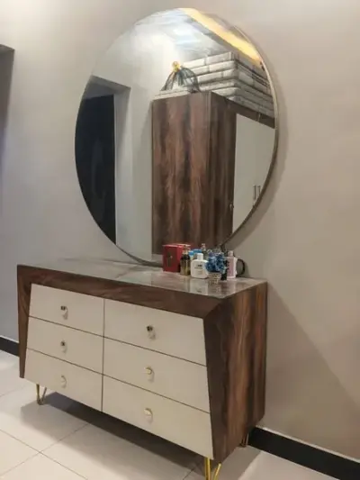 Luxury Modern Bedroom Set For Sale in Bahadurabad | Karachi Ads - photo 4