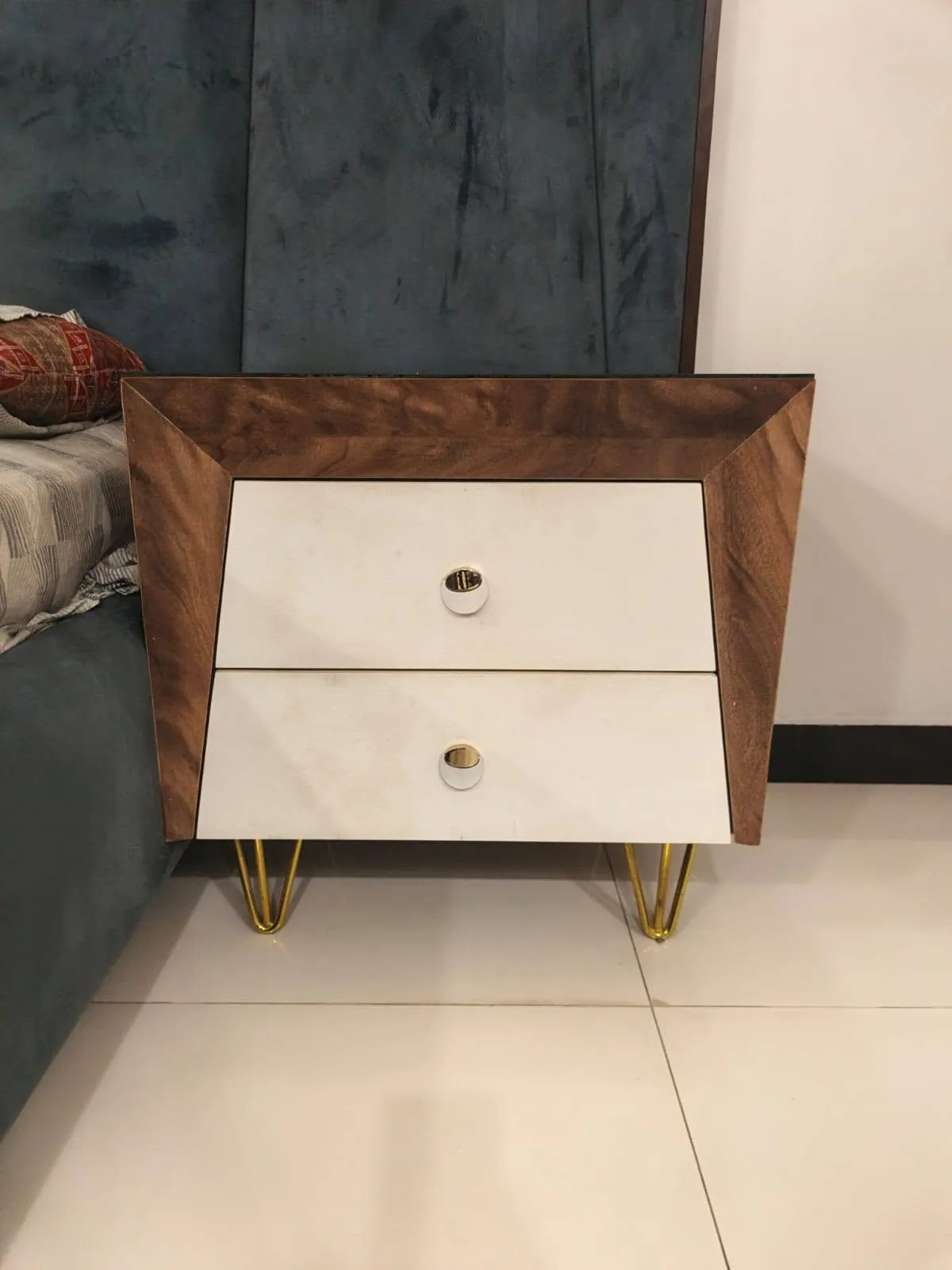 Luxury Modern Bedroom Set For Sale in Bahadurabad | Karachi Ads - photo 6