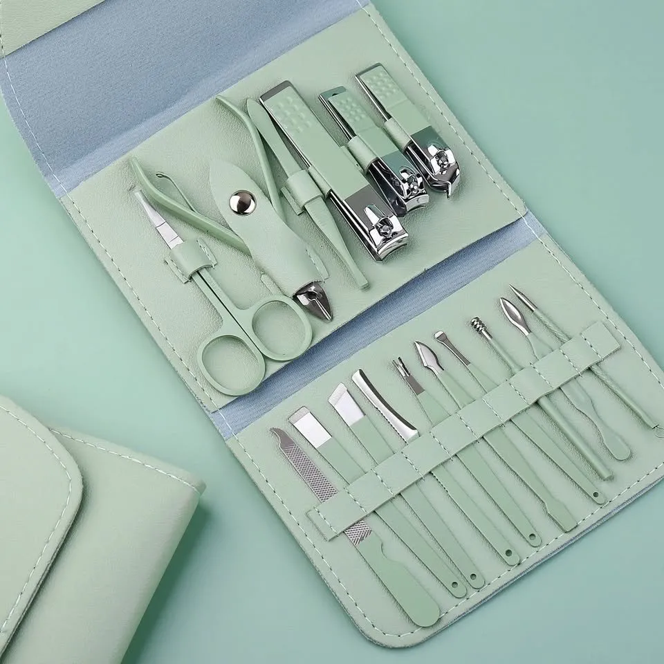Manicure Pedicure Grooming Kit for Sale - photo 4