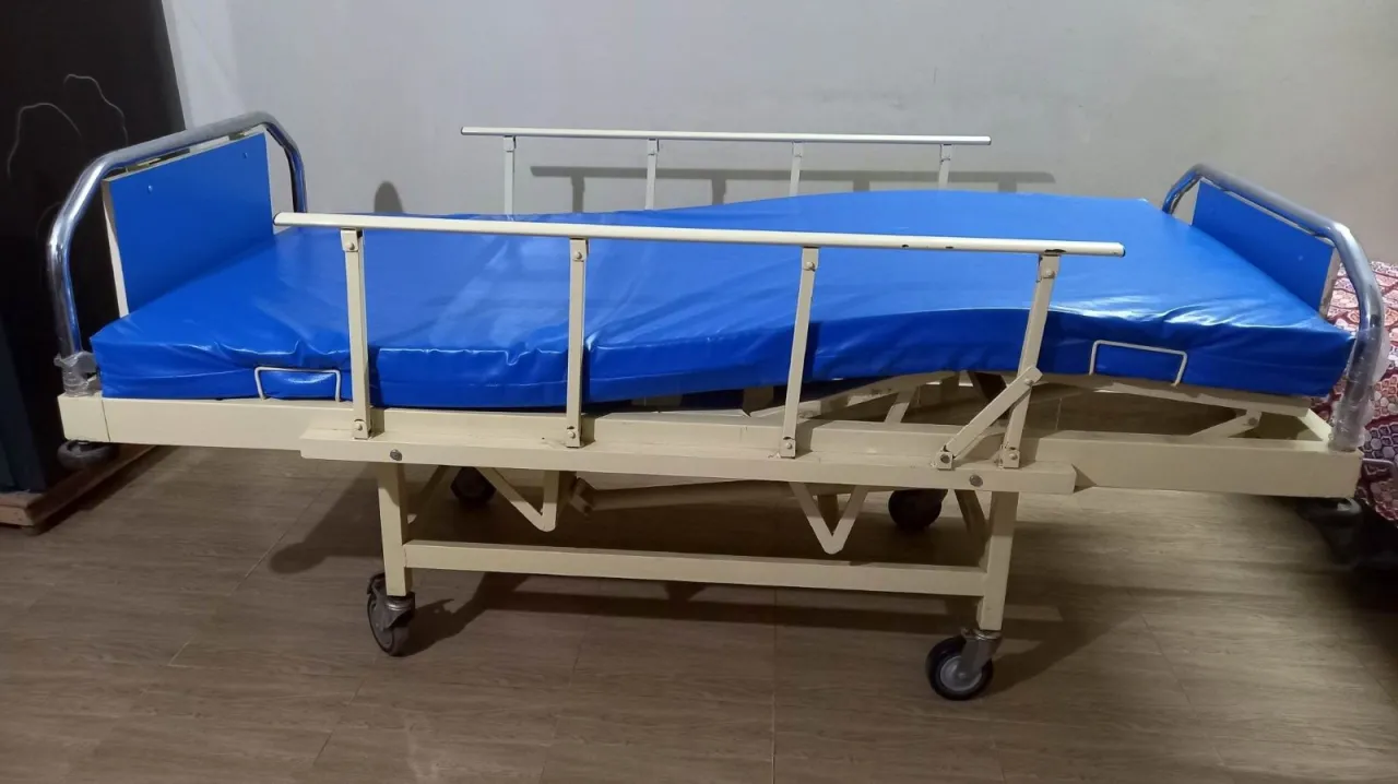 Manual hospital bed - photo 3