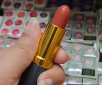 Medora Lipstick Shade 225 β Coffee For Sale in Gulistan-e-Jauhar | Karachi Ads - photo 2