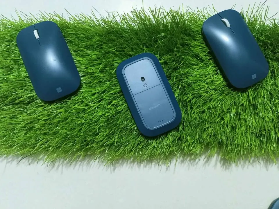 Microsoft Surface Mouse Bluetooth For Sale in New Karachi, Karachi - photo 2