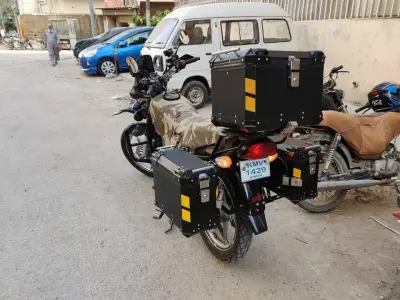 Motorcycle aluminum panniers/top box For Sale in Gulistan-e-Jauhar | Karachi Ads - photo 2
