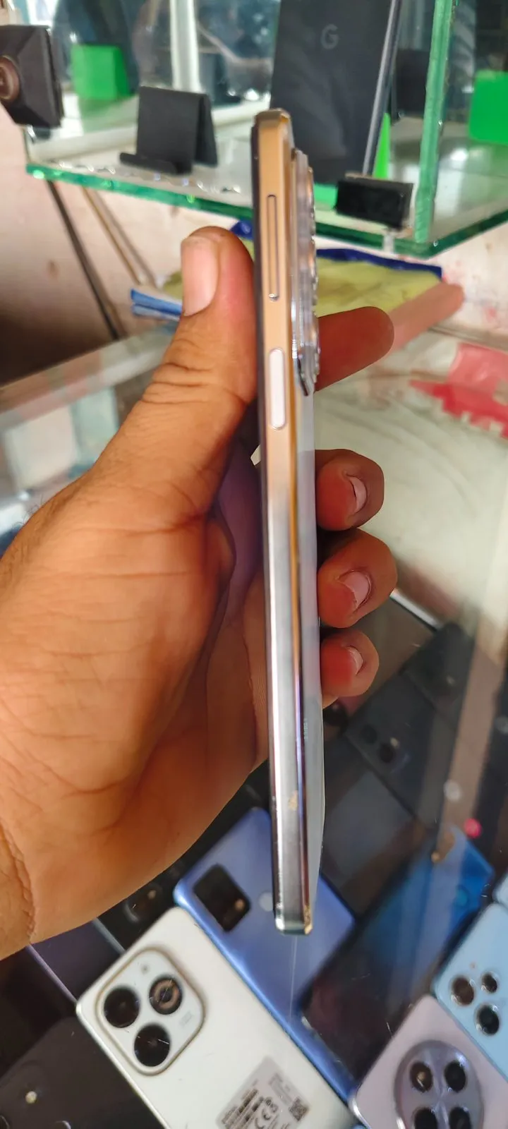 Motorola edge 20 For Sale in Landhi No. 3 | Karachi Ads - photo 2