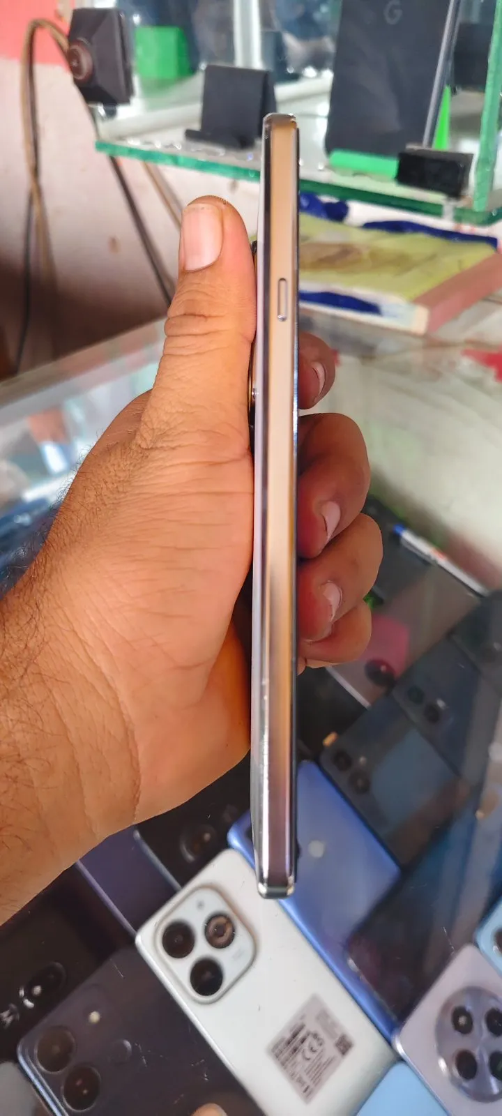 Motorola edge 20 For Sale in Landhi No. 3 | Karachi Ads - photo 3