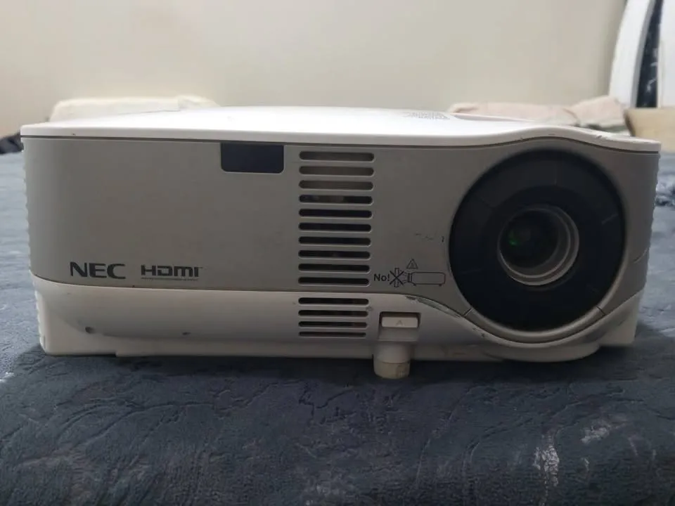 NEC Projector For Sale in Korangi, Karachi - photo 2