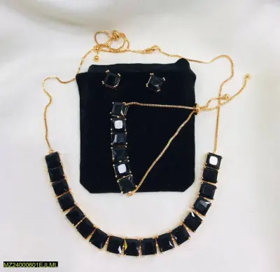 New Delighted, Unique Jewellery Sets For Sale in New Karachi | Karachi Ads